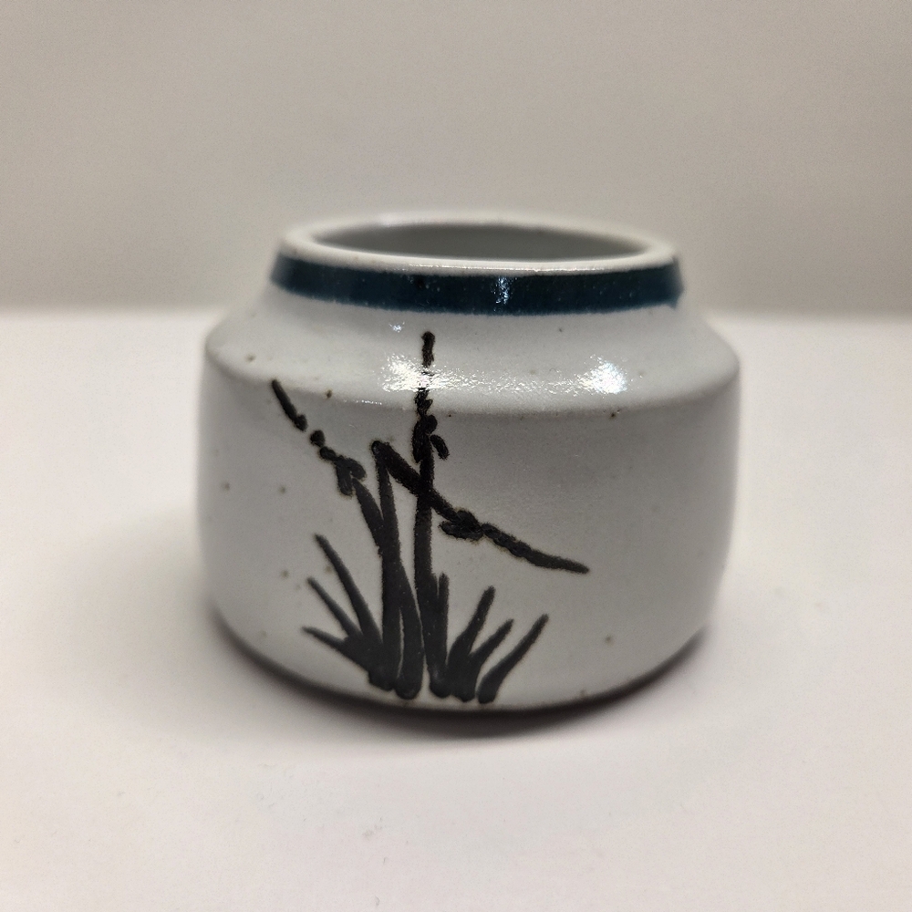 Small Minimalist Studio Pottery Handthrown Japanese Ink Style Pot